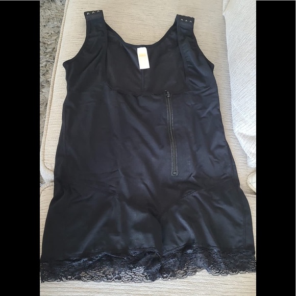 Full Body Shaper tummy control bodysuit - Picture 3 of 4